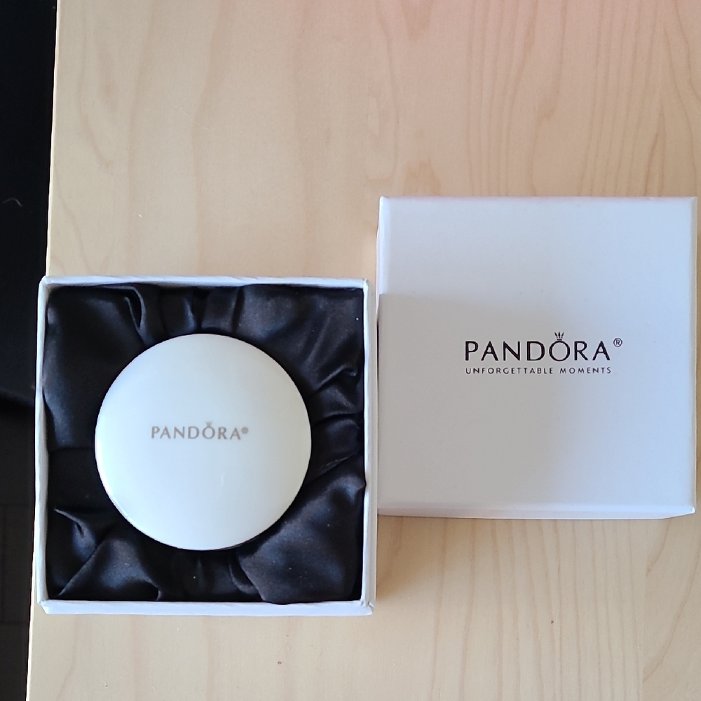 EUC Pandora White Jewelry Box